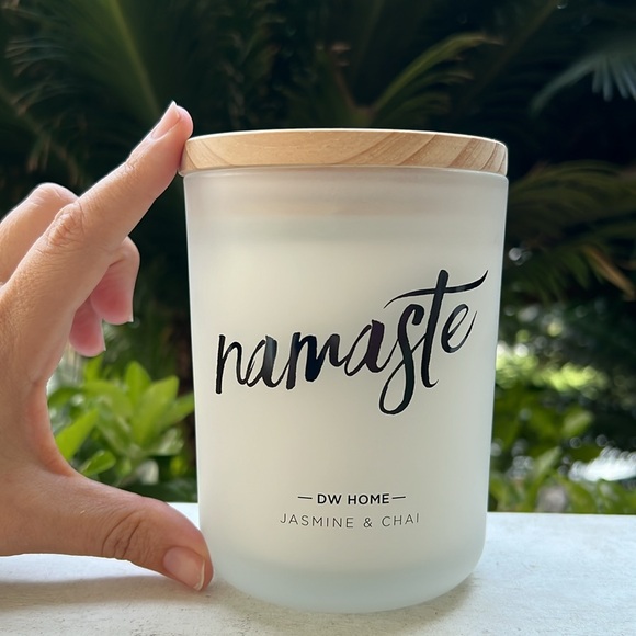 Jasmine & Chai DW Home Scented Candle - Picture 13 of 15